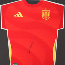 画像をギャラリービューアに読み込む, ラミン・ヤマル 【直筆サイン入り 】スペイン代表 2024-25 ホームユニホーム(フレーム入り)