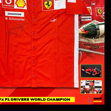 画像をギャラリービューアに読み込む, =残り1点=【直筆サイン入り】ミハエル・シューマッハ ピットシャツ(フレーム入り)