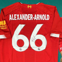 画像をギャラリービューアに読み込む, アレクサンダー=アーノルド【直筆サイン入り】リバプールホームユニホーム(フレーム入り)