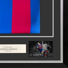 画像をギャラリービューアに読み込む, アンドレス・イニエスタ【直筆サイン】2002-03FCバルセロナユニホーム(フレーム入り)