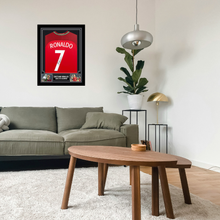 画像をギャラリービューアに読み込む, =残り1点= クリスティアーノ・ロナウド【直筆サイン入り】ポルトガル代表ホームユニホーム(フレーム入り)