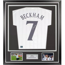 画像をギャラリービューアに読み込む, デビット・ベッカム【直筆サイン入り】イングランド代表 2002 ホームユニホーム(フレーム入り)