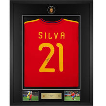画像をギャラリービューアに読み込む, ダビド・シルバ【直筆サイン入り】スペイン代表ホームユニホーム2010(フレーム入り)