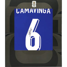 画像をギャラリービューアに読み込む, エドゥアルド・カマヴィンガ【直筆サイン入り】フランス代表 2024 ホームユニホーム(フレームなし)※額装オプション有り