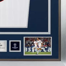 画像をギャラリービューアに読み込む, フィリッポ・インザーギ 【直筆サイン入り】 UEFAチャンピオンズリーグ公式 ACミラン 2024-25 アウェイユニフォーム(縦型フレーム入り)