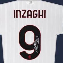画像をギャラリービューアに読み込む, フィリッポ・インザーギ 【直筆サイン入り】 UEFAチャンピオンズリーグ公式 ACミラン 2024-25 アウェイユニフォーム(横型フレーム入り)