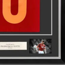 画像をギャラリービューアに読み込む, フランチェスコ・トッティ【直筆サイン入り】1998-99ASローマホームユニホーム (フレーム入り)