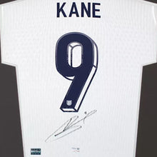 画像をギャラリービューアに読み込む, ハリー・ケイン【直筆サイン入り】イングランド代表2024ホームユニホーム(フレーム入り)