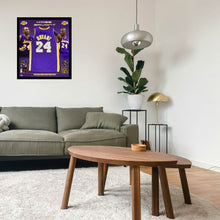 画像をギャラリービューアに読み込む, コービー・ブライアント【直筆サイン入り】ロサンゼルス・レイカーズ紫ユニホーム(フレーム入り)