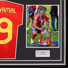 画像をギャラリービューアに読み込む, ラミン・ヤマル【直筆サイン入り】2024-25 スペイン代表ユニフォーム(フレーム入り)