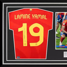 画像をギャラリービューアに読み込む, ラミン・ヤマル【直筆サイン入り】2024-25 スペイン代表ユニフォーム(フレーム入り)