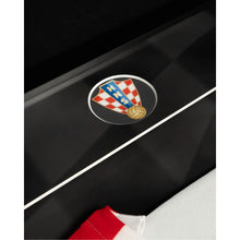 画像をギャラリービューアに読み込む, ルカ・モドリッチ【直筆サイン入り】クロアチア代表ユニホーム2022-23(フレーム入り)