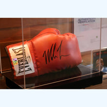 画像をギャラリービューアに読み込む, 【直筆サイン入り】マイク・タイソン   エバーラスト ボクシンググローブ
