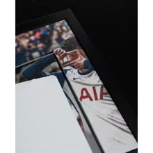 画像をギャラリービューアに読み込む, ソン・フンミン【直筆サイン入り】トッテナムホームユニフォーム 2024/25 (フレーム入り)