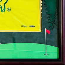 画像をギャラリービューアに読み込む, タイガー・ウッズ【直筆サイン入り】2005 マスターズフラッグ 28/500(フレーム入り)