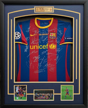 画像をギャラリービューアに読み込む, 【額入り】FCバルセロナ 2011 チャンピオンズリーグチーム 直筆マルチサイン入りユニフォーム