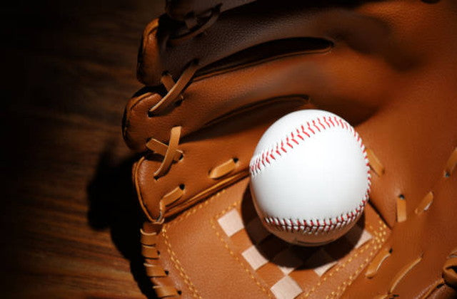 大谷翔平が使うバットとグローブのメーカーは？こだわりの用具と入手方法を解説