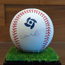 画像をギャラリービューアに読み込む, =残り2点=　村上宗隆【直筆サイン入り】2026 WBC ロゴボール（無料ディスプレイケース付き）
