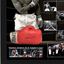 画像をギャラリービューアに読み込む, モハメド・アリ＆マイク・タイソン【直筆サイン入り】ボクシンググローブ 額装セット商品
