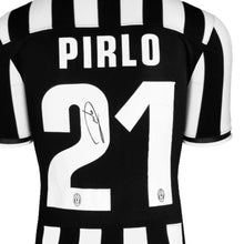 画像をギャラリービューアに読み込む, アンドレア・ピルロ【直筆サイン入り】2013-14ユベントス ホームユニホーム（フレームなし）
