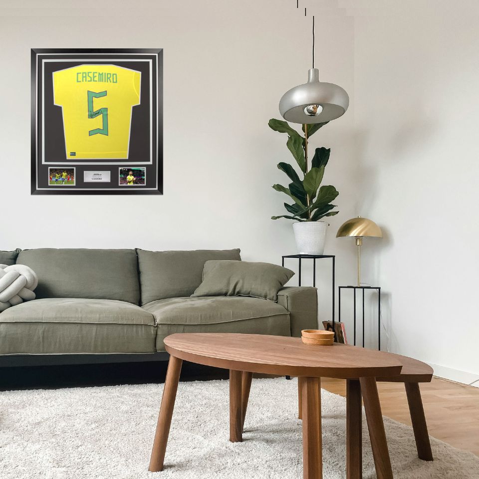 【インスクリプション入り】カゼミーロ　直筆サイン入りユニフォーム インスクリプション入り】カゼミーロ 直筆サイン入りユニフォーム