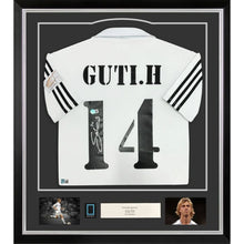 画像をギャラリービューアに読み込む, グティ【直筆サイン入り】2004-05レアル・マドリード ホームユニホーム(フレーム入り)

