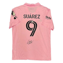 画像をギャラリービューアに読み込む, =残り1点= ルイス・スアレス【直筆サイン入り】インテル・マイアミCFホームユニホーム(フレーム入り)
