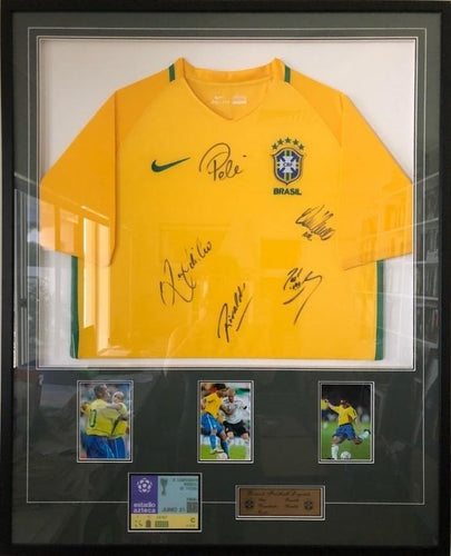 サッカー元ブラジル代表ロナウジーニョ直筆サイン入りTシャツ  ☆激レア☆値下げしました